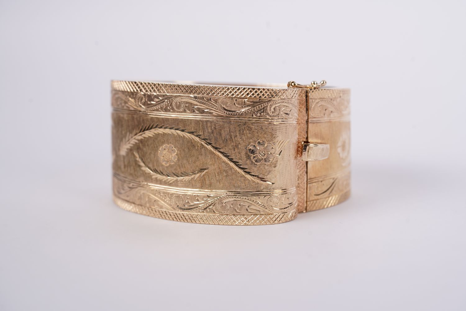 NRET- 14KY 60.65g Engraved Open Bangle Bracelet