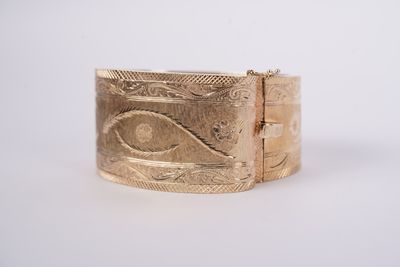 NRET- 14KY 60.65g Engraved Open Bangle Bracelet
