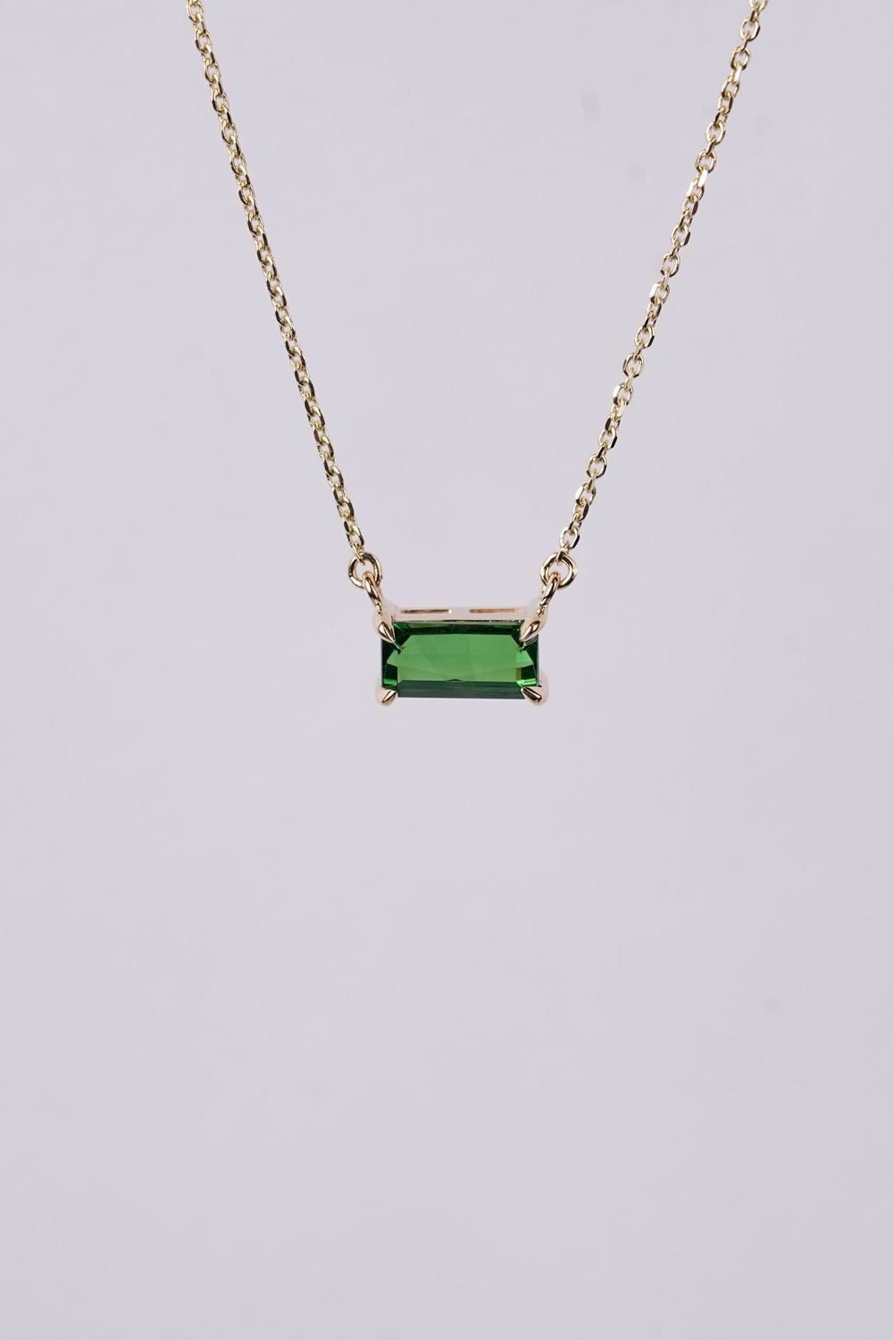 EIBX- 14KY 2.65g 1.32ct Tsavorite Garnet Solitaire Necklace 16-18&quot;