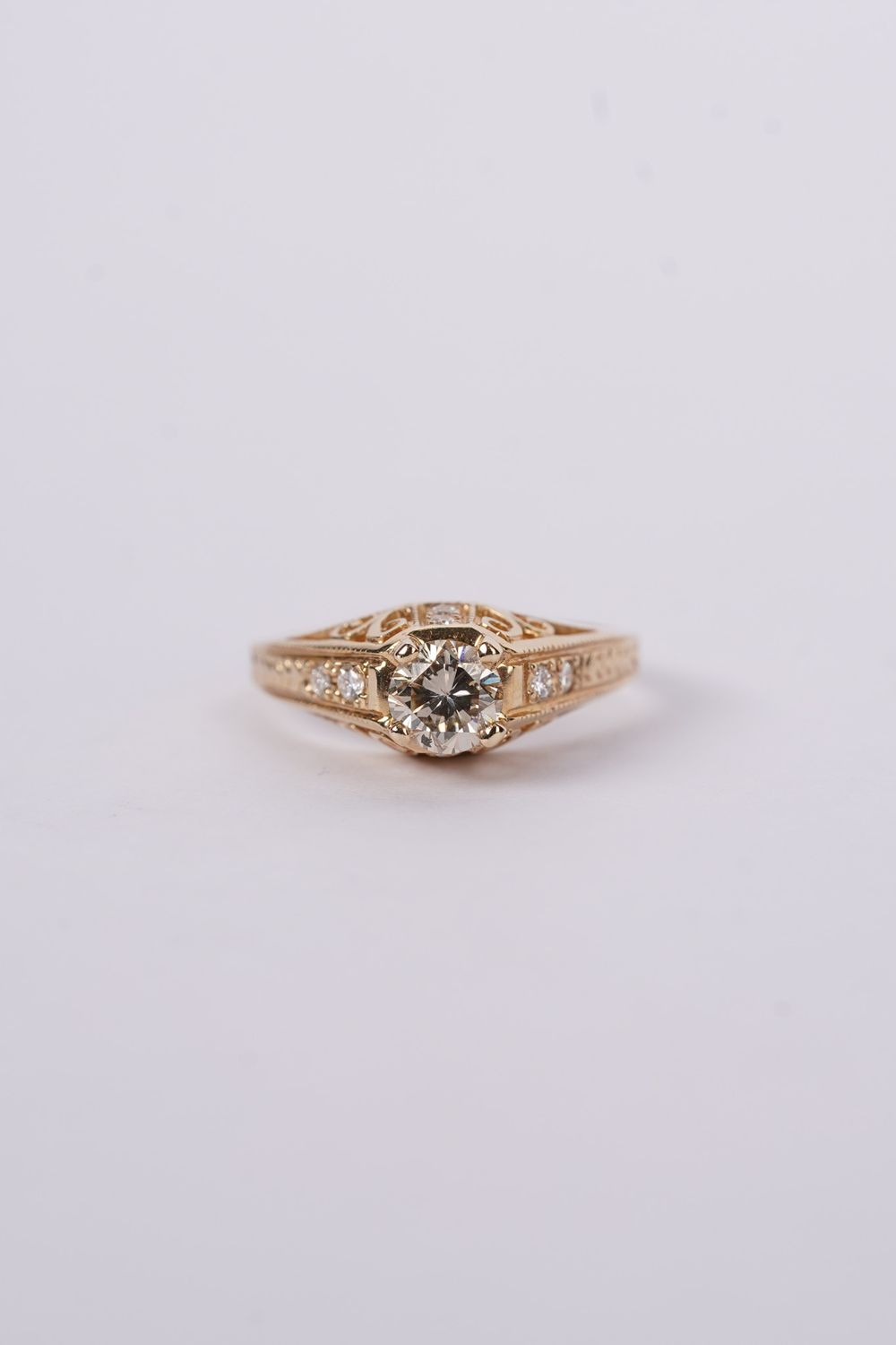 DET- 14KY 3.2g .88ctw (.70ctr) TLB/SI2 Round Diamond Antique Ring (size 6.5)