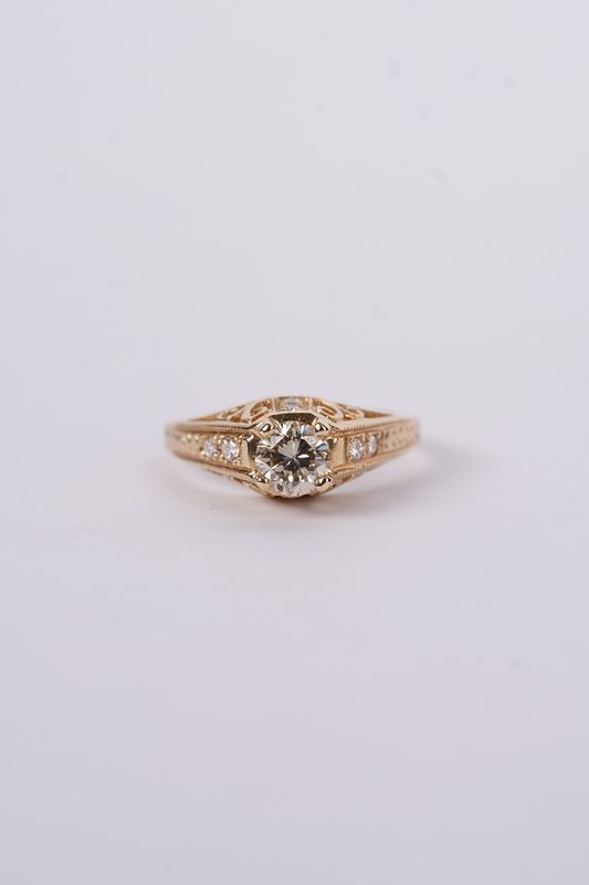 DET- 14KY 3.2g .88ctw (.70ctr) TLB/SI2 Round Diamond Antique Ring (size 6.5)