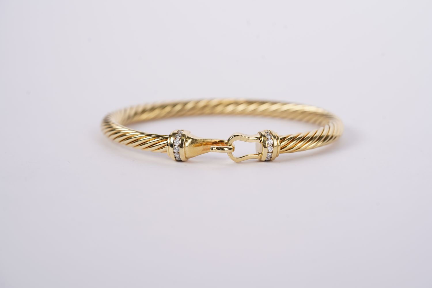 VAET- David Yurman 18.50g 18KY Diamond Bangle Bracelet