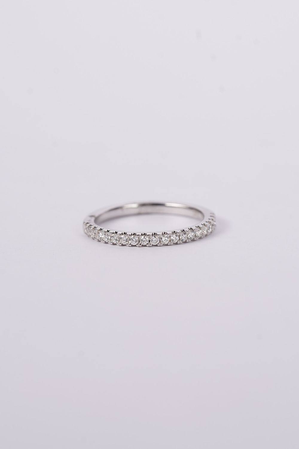 EILX-14KW 2.18g .25ctw Diamond Stackable Band (size 6.5)