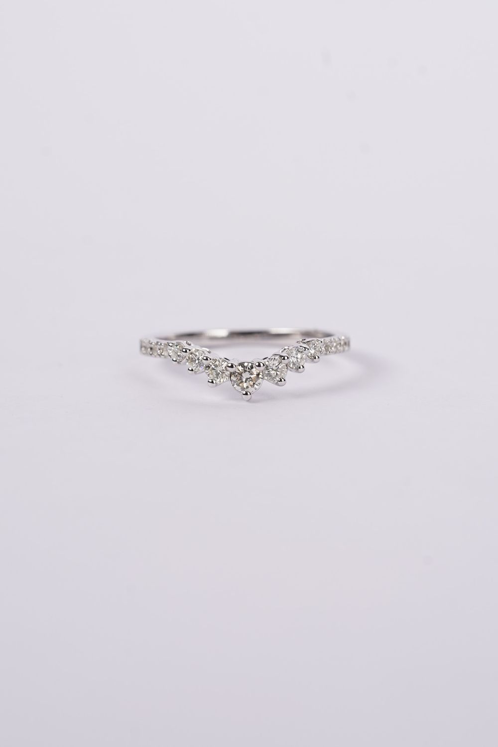 DIEX- 14KW 1.68g .38ctw Diamond Contour Stackable Band (size 7)
