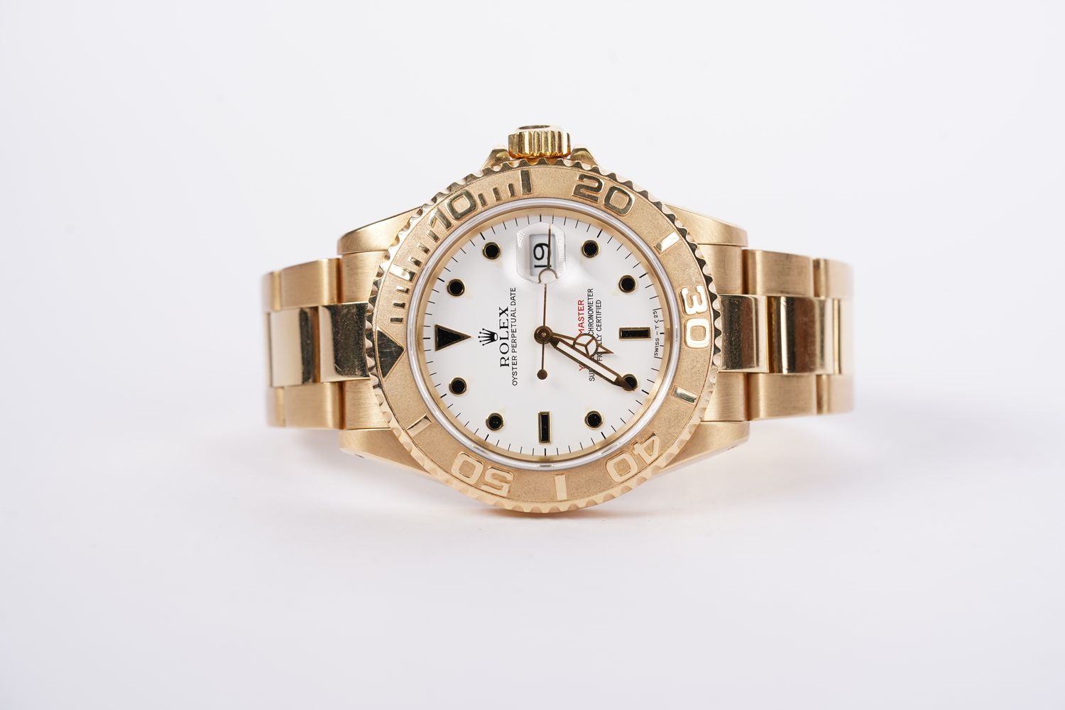 AVETT- 18KY Rolex Yachtmaster w/White Factory Dial 40mm