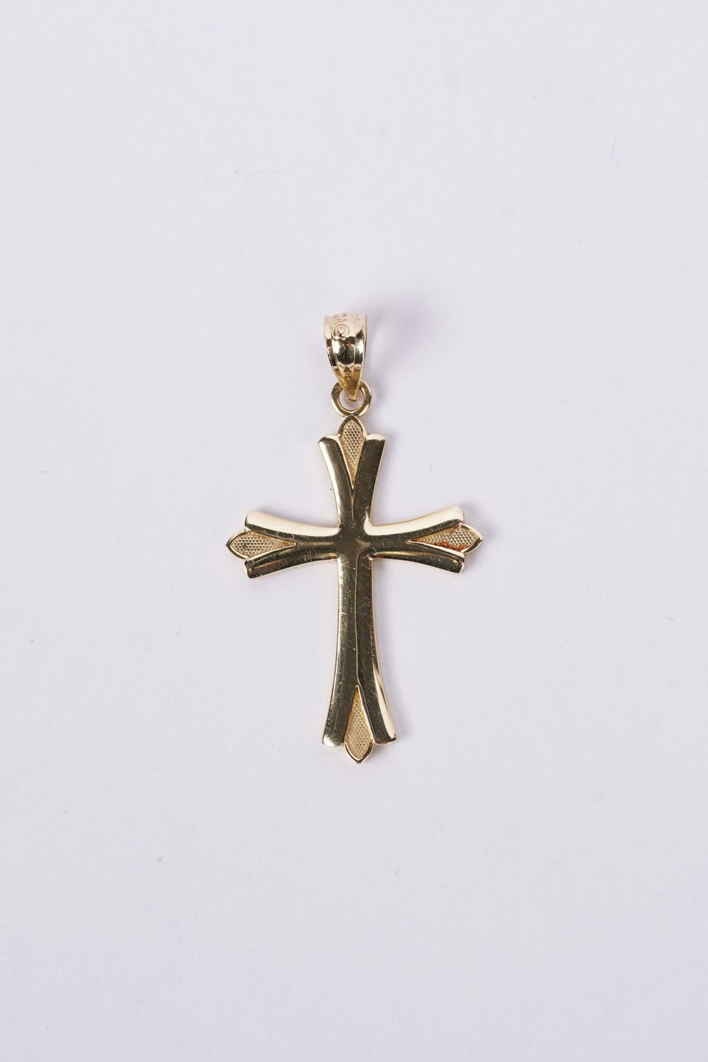 ETX- 14KY .97g Gold Cross