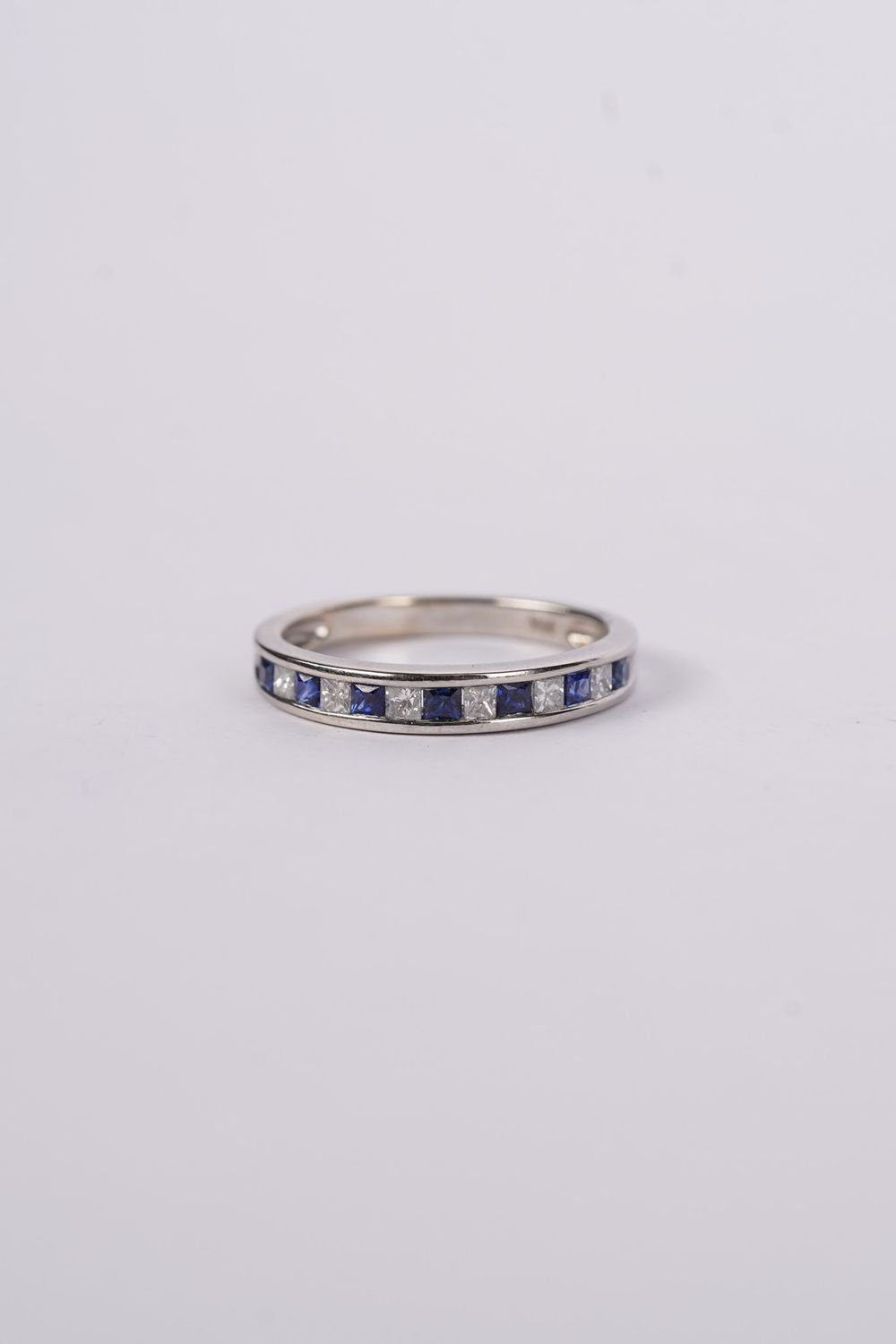 ADT-14KW 2.7g .26ctw Diamond .40ctw Sapphire Stackable Band (size 6.5)