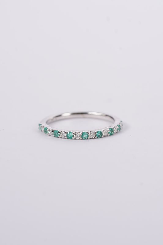 AVI- 14KW 1.9g .17ctw Diamond .18ctw Emerald Stackable Band (size 7)