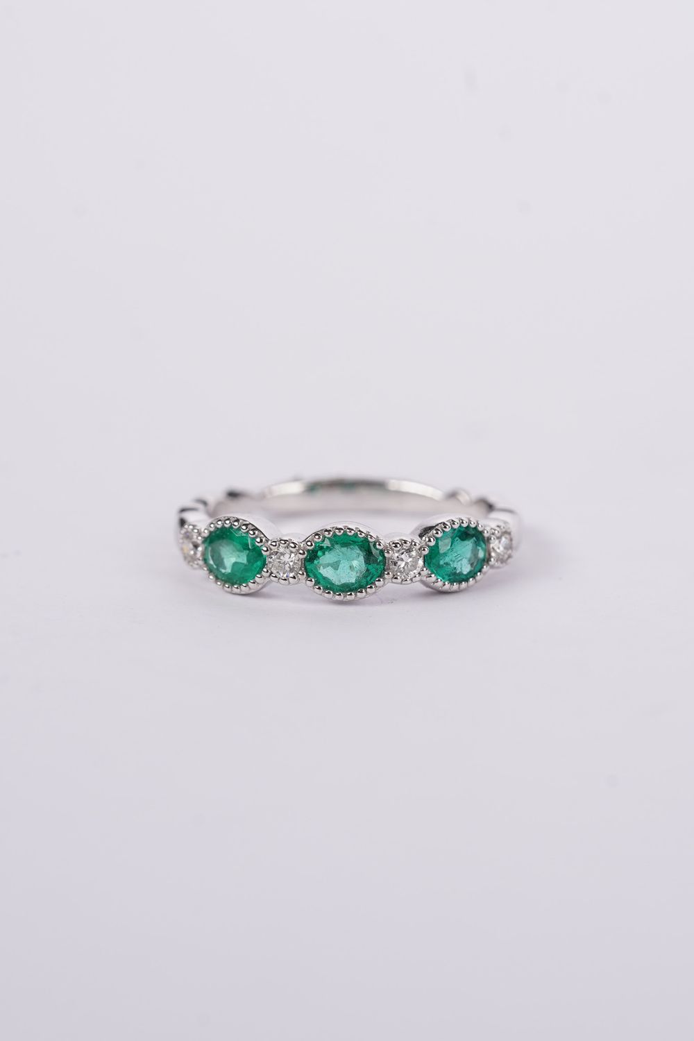 BLA- 18KW 2.69g .81ctw Emerald &amp; Diamond Stackable Band (size 6.5)