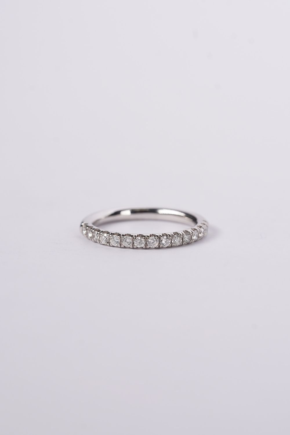 NII- 14KW 3.00g .43ctw Diamond Shared Prong Stackable Band (size 7.25)