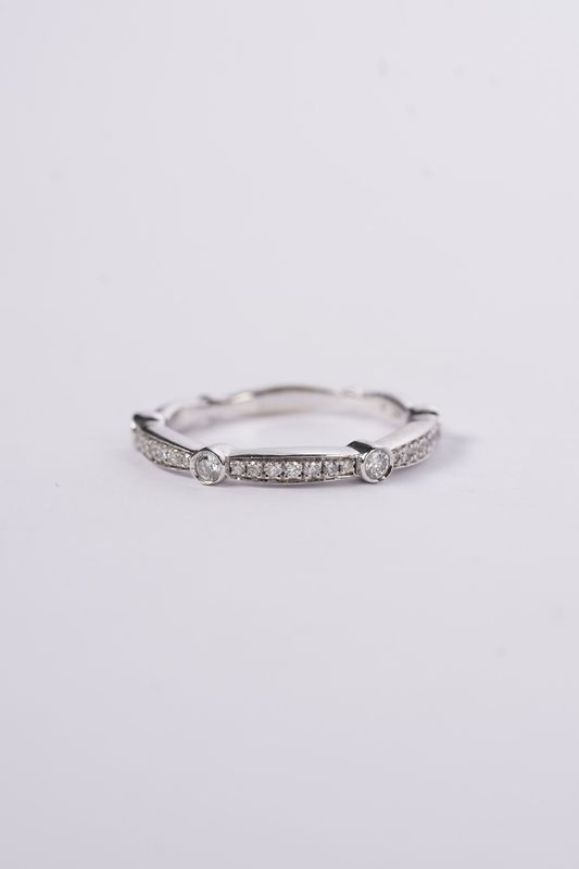 VIB- 14KW 2.4g .30tw Diamond Stackable Band (size 7)