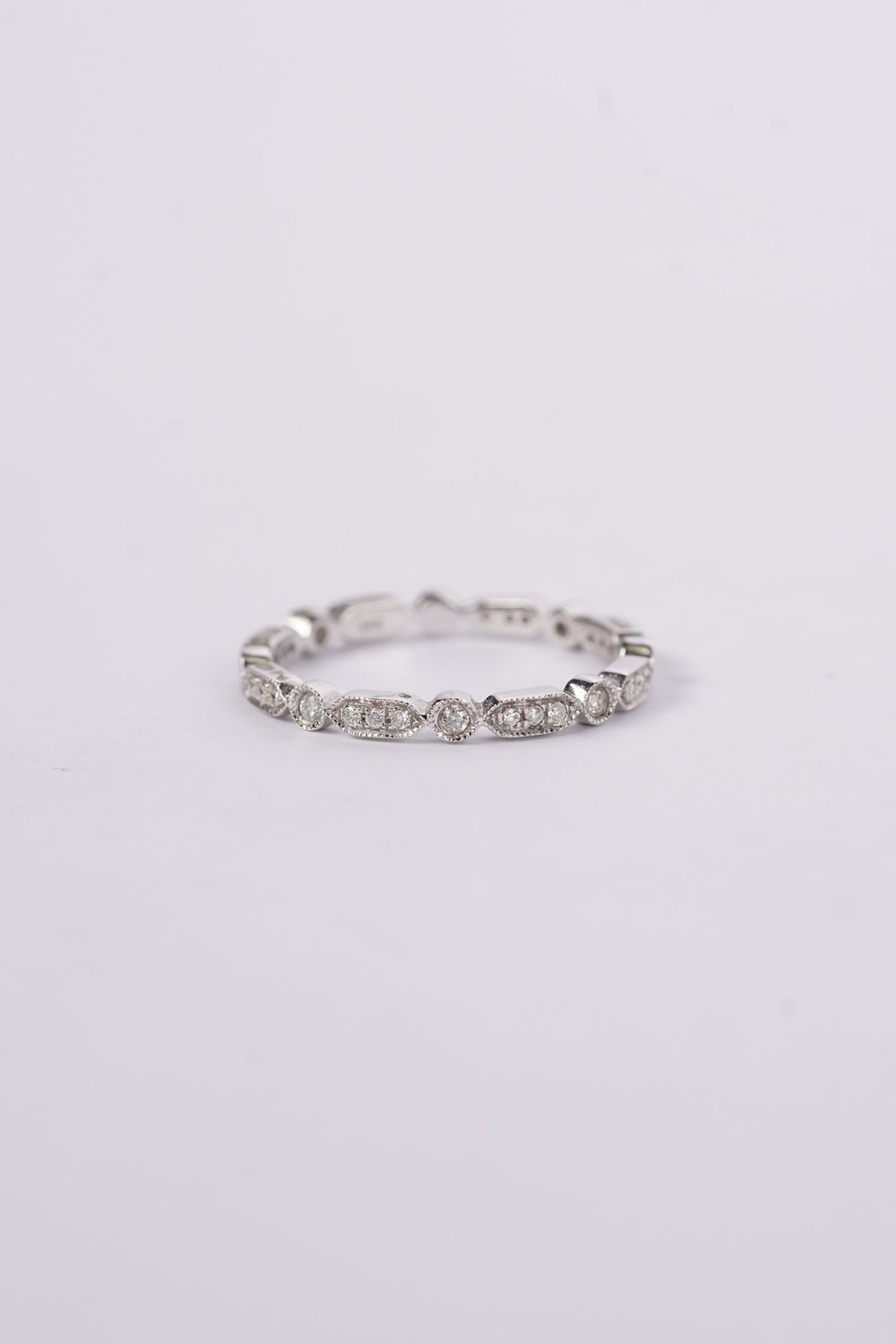 ATB-14KW 1.7g .24ctw Diamond Stackable Band (size 7)