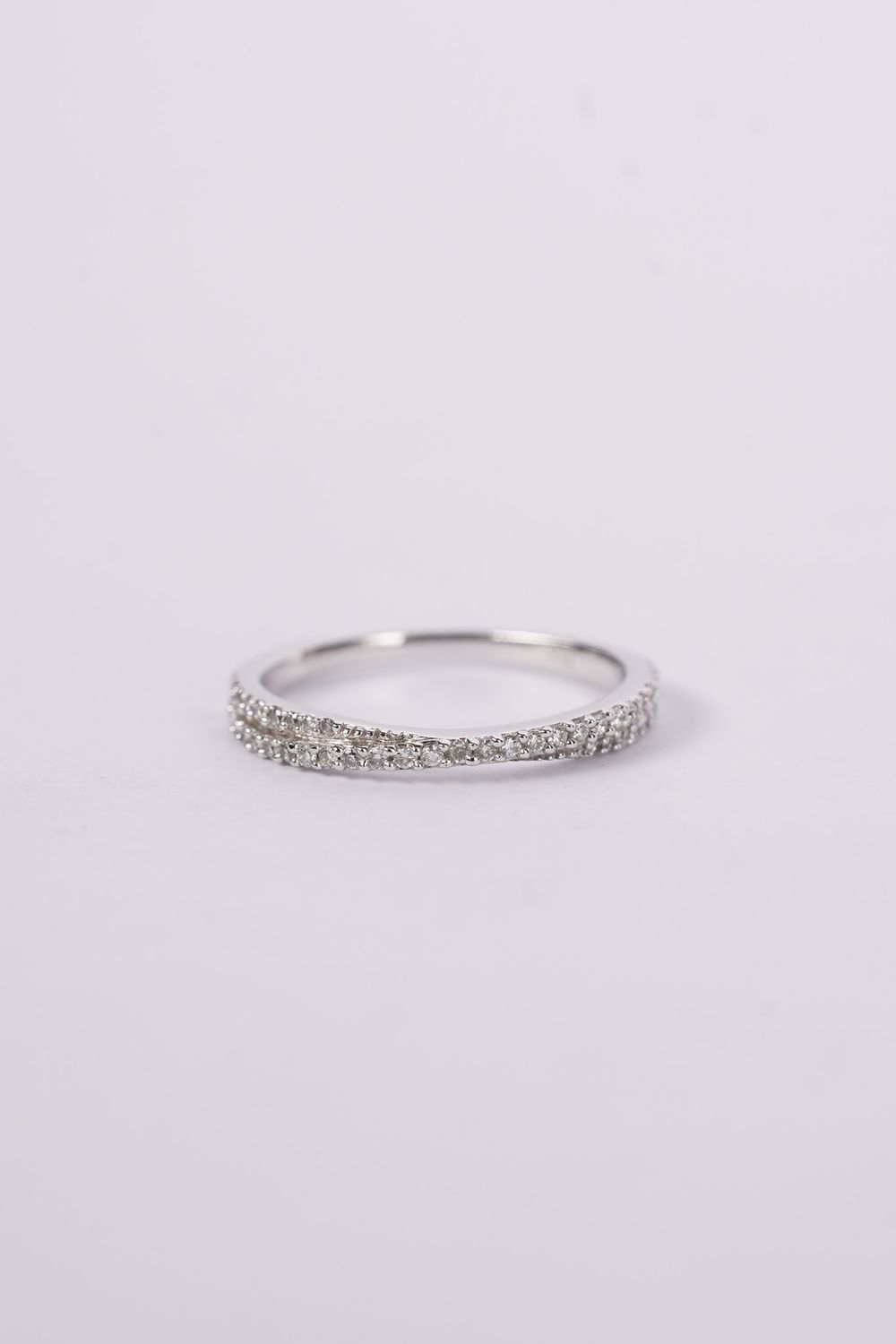 ANI- 14KW 2.05g .26ctw Diamond Crossover Stackable Band (size 7)