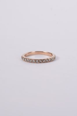 ABE-14KR 1.94g .40ctw Diamond Shared Prong Stackable Band (size 6)