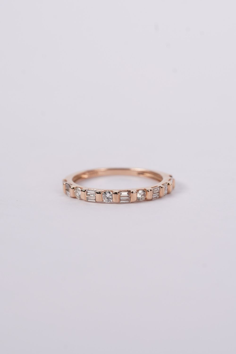 14KR 1.7g .52ctw Diamond Stackable Band (size 7)