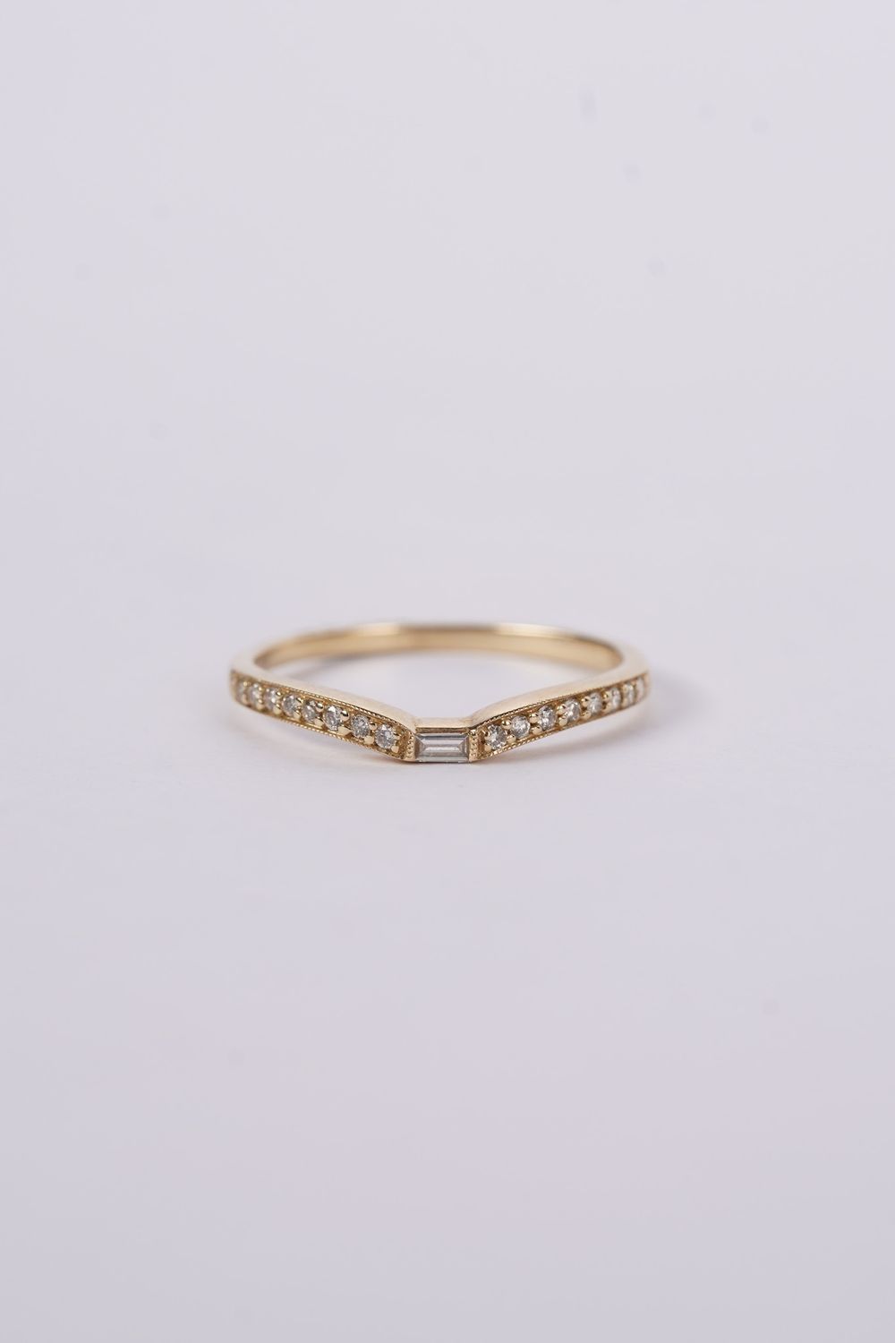 ATT-14KY 1.3g .13ctw Diamond Contour Stackable Band (size 7)