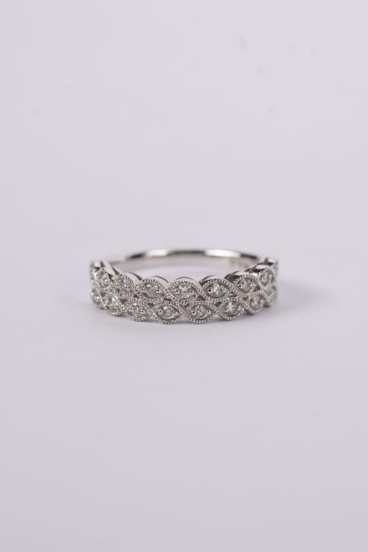 14KW 3.8g .33ctw Diamond  Milgrain Stackable Band (size 7)