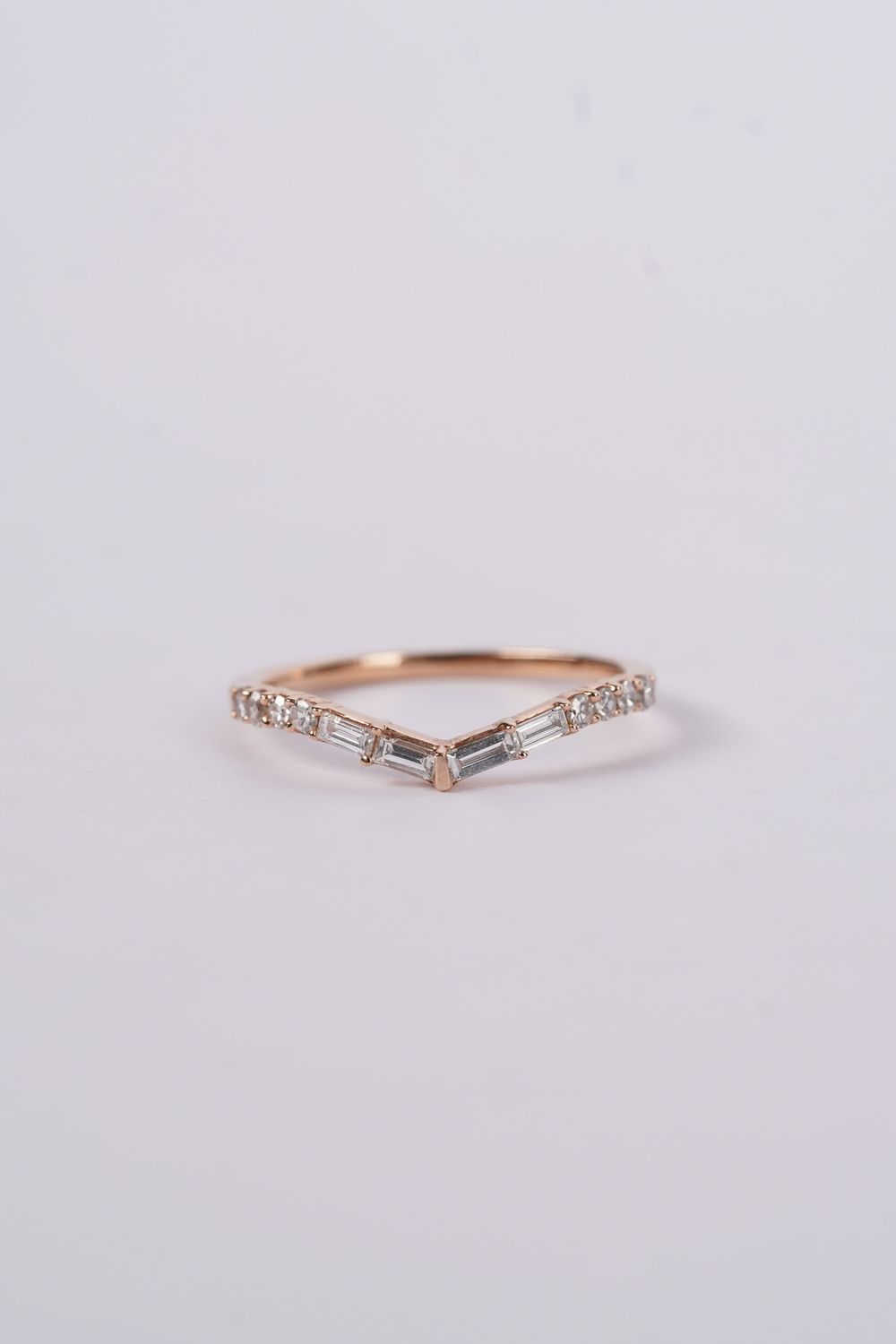 AII- 14KR 1.52g .36ctw Diamond Stackable Wedding Band (size 7)