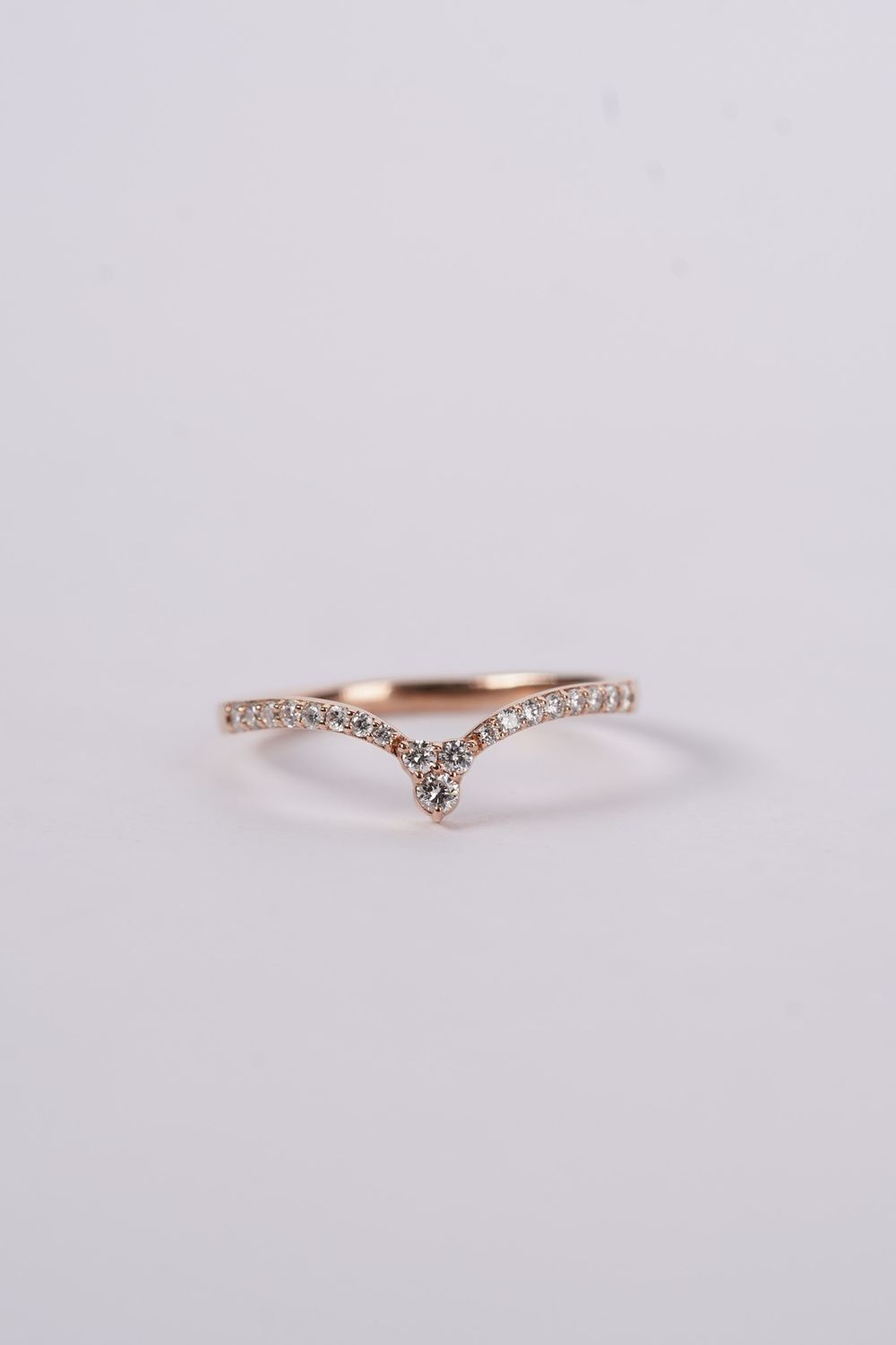 VLI-14KR 1.5g .20ctw Diamond Stackable V-Band (size 7)