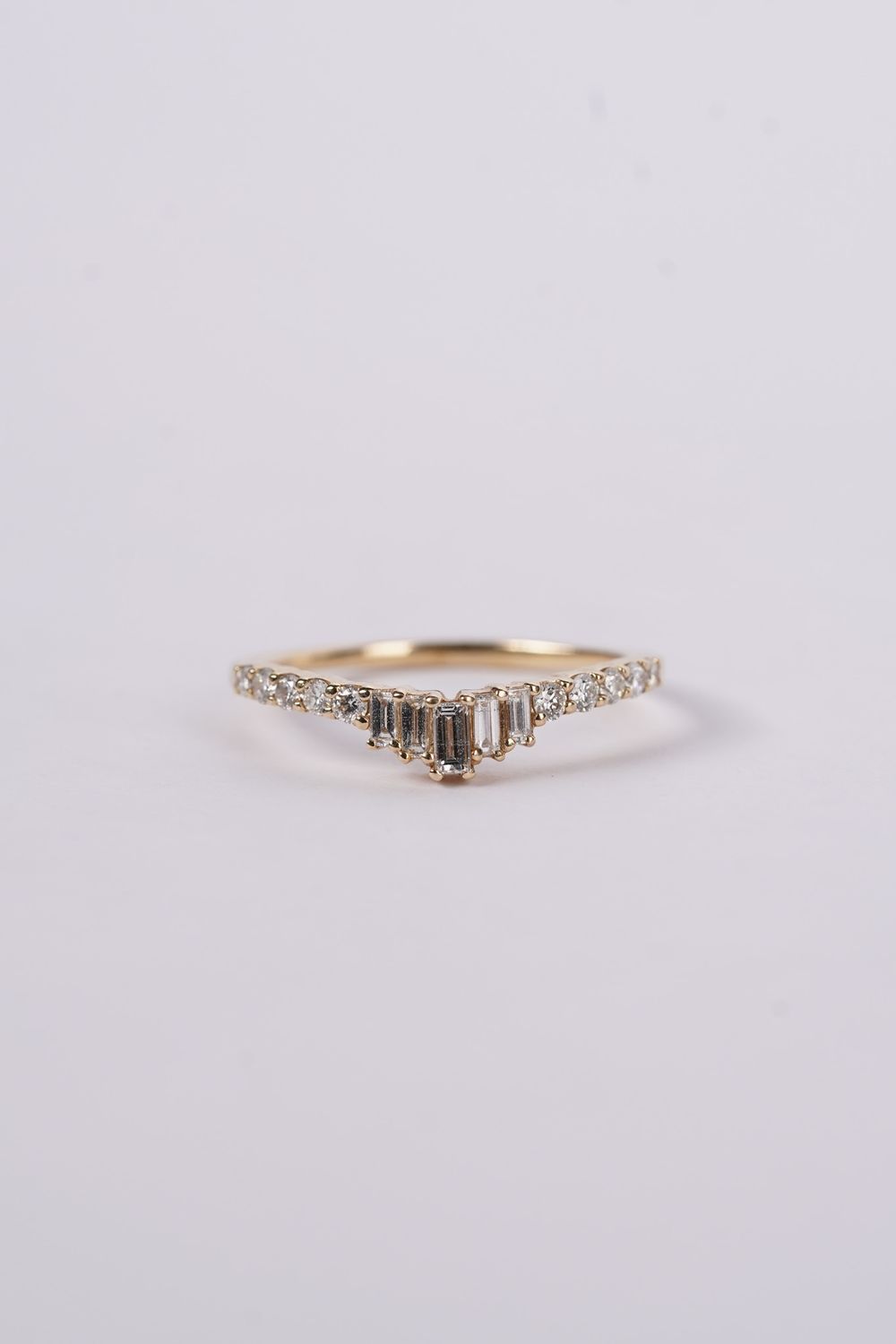 NLE-14KY 2.00g .46ctw Diamond Stackable Curved Band (size 7)