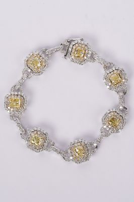 VTPTP- 18KWY 37.08g 12.75ctw GIA Yellow Diamond Halo Fashion Bracelet 7&quot;