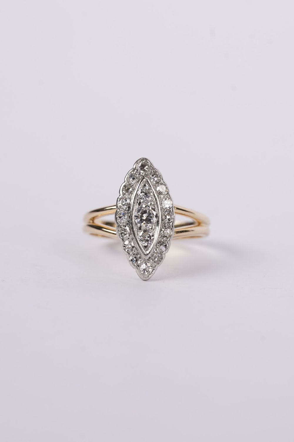 VRT- 14KWY 3.68g .35ctw Diamond Antique Ring (size 6)