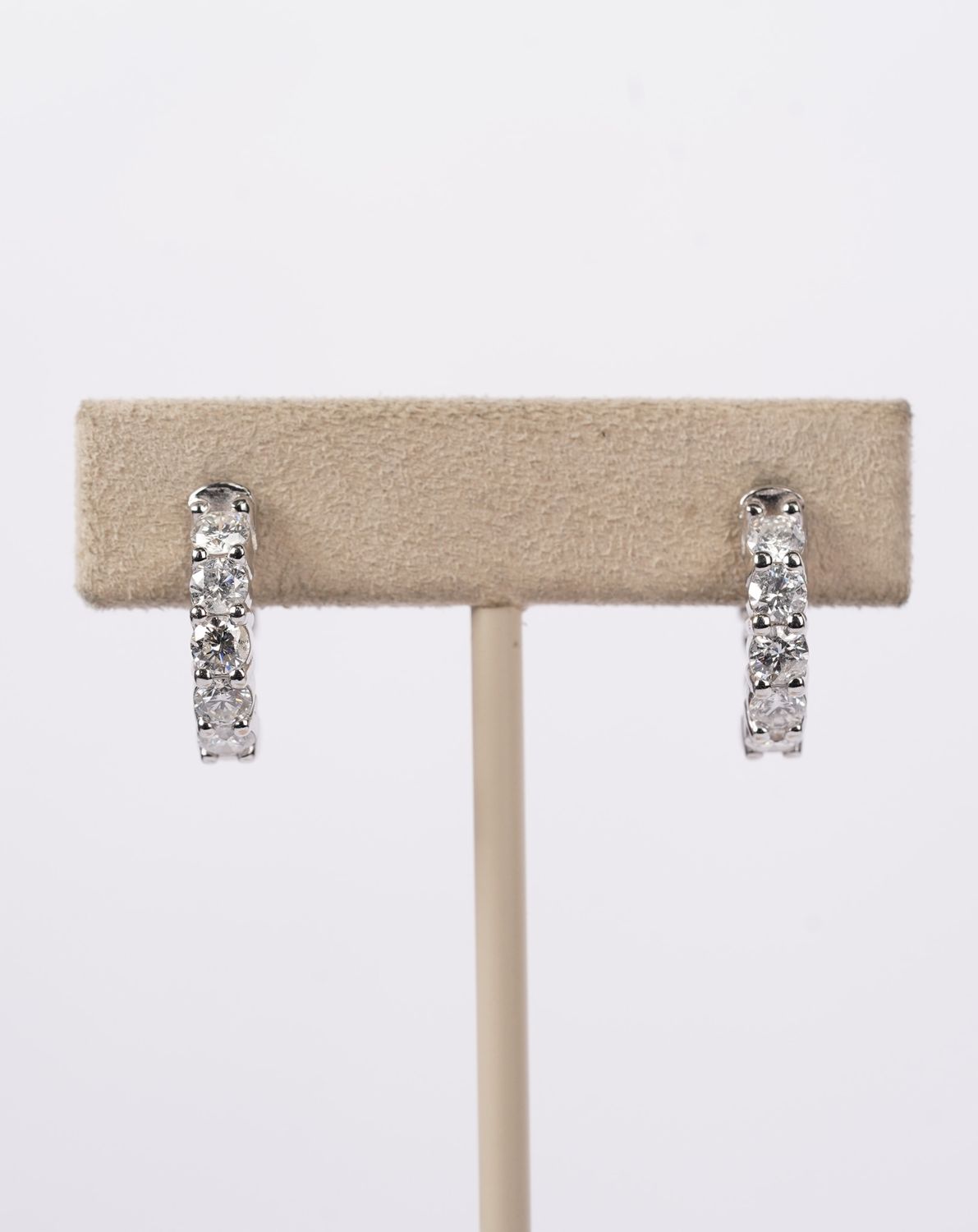 VTLT- 14KW 4.95g 1.55ctw Diamond Huggie Hoops