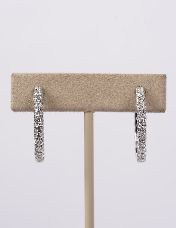 DVNT-18KW 5.9g 3.79ctw Diamond Inside Out Hoop Earrings