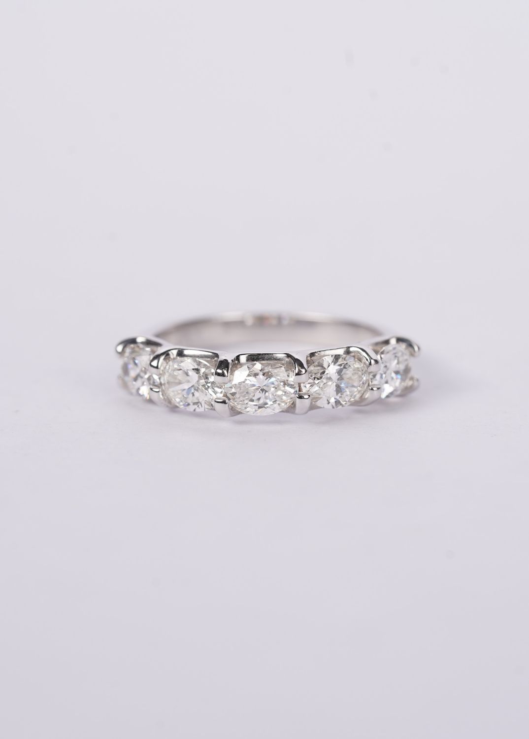 AAID- 14KW 3.29g 1.52ctw F/VVS2 GIA Oval Diamond Band (size 6)