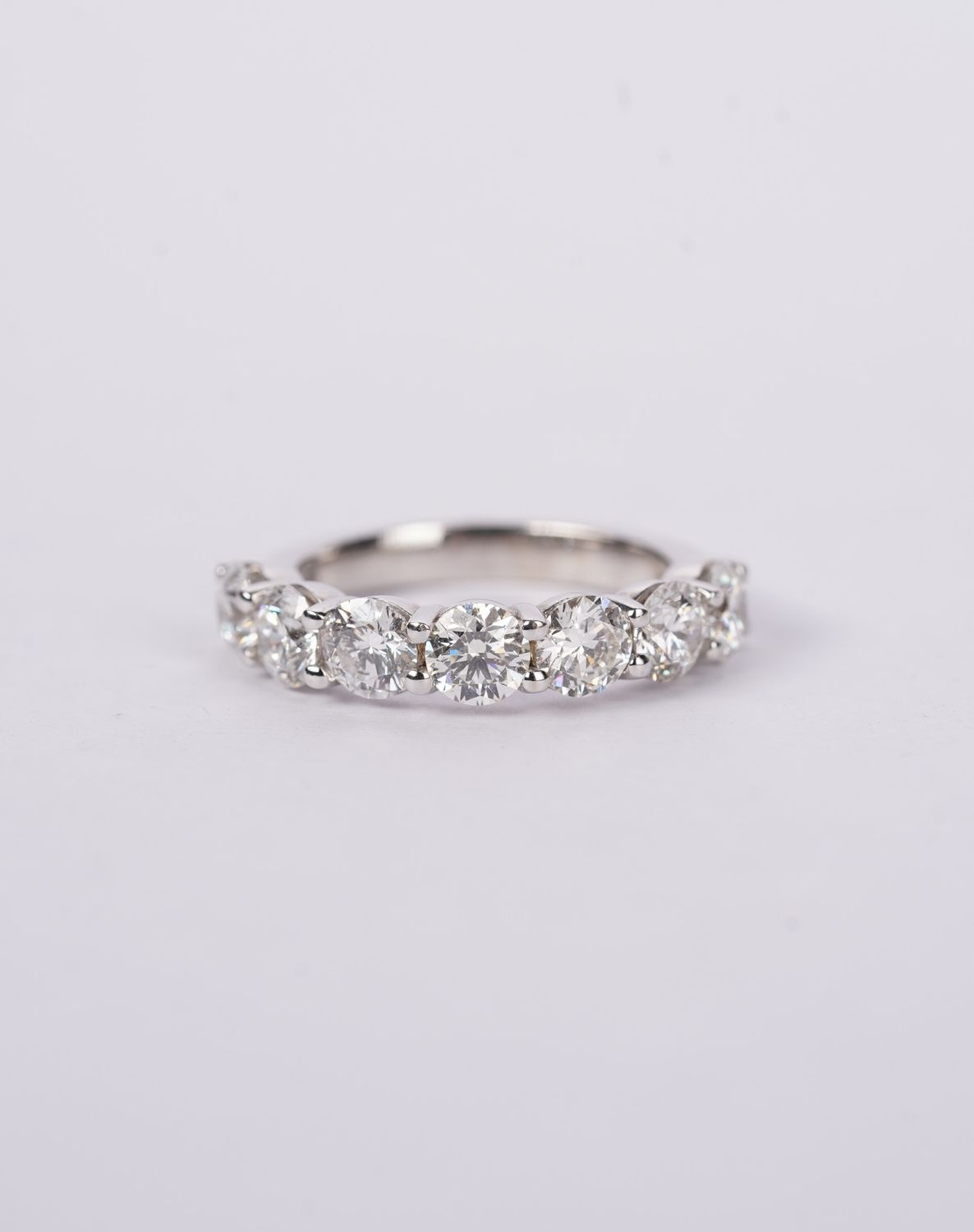 NLTT- 14KW 4.62g 2.70ctw F-G/SI Round Diamond 7-Stone Anniversary Band (size 6)
