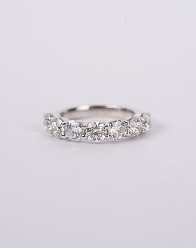 NLTT- 14KW 4.62g 2.70ctw F-G/SI Round Diamond 7-Stone Anniversary Band (size 6)