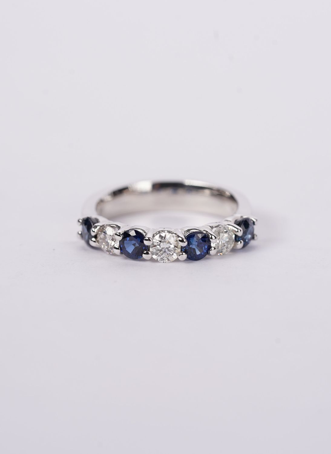 RLL- 14KW 4.23g .57ctw Diamond 1.25ctw Blue Sapphire Wedding Band (size 7)