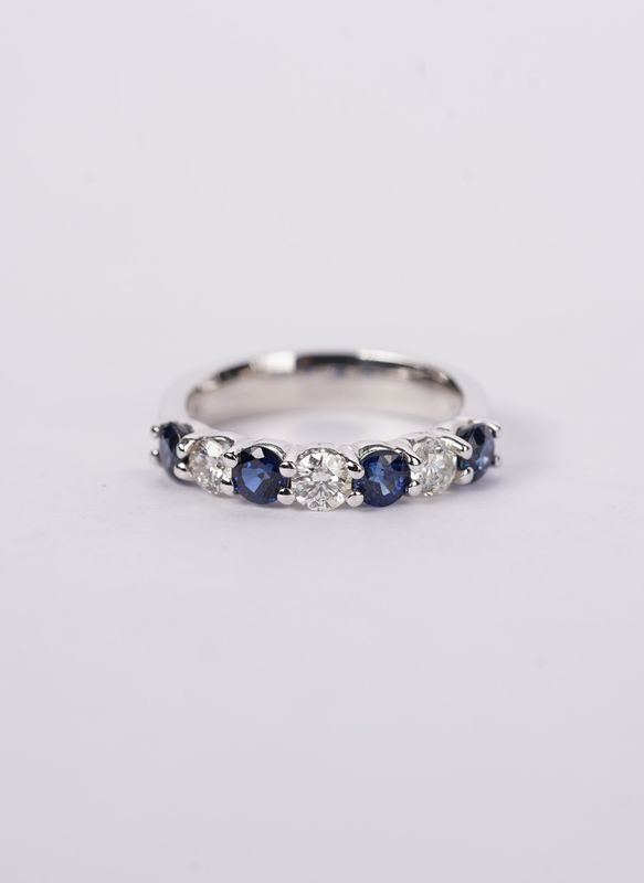 RLL- 14KW 4.23g .57ctw Diamond 1.25ctw Blue Sapphire Wedding Band (size 7)