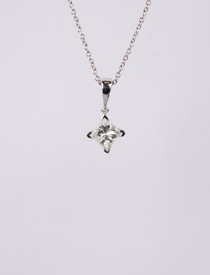 BET- 14KW 1.8g .52ct G/SI1 Princess Cut Diamond Solitaire Pendant 16-18&quot;
