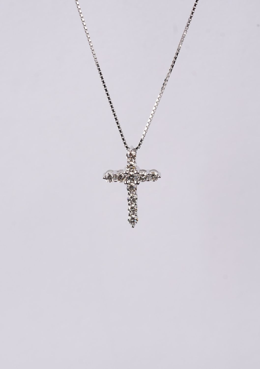 NIE- 14KW 1.87g .25ctw Diamond Cross Necklace 18&quot;