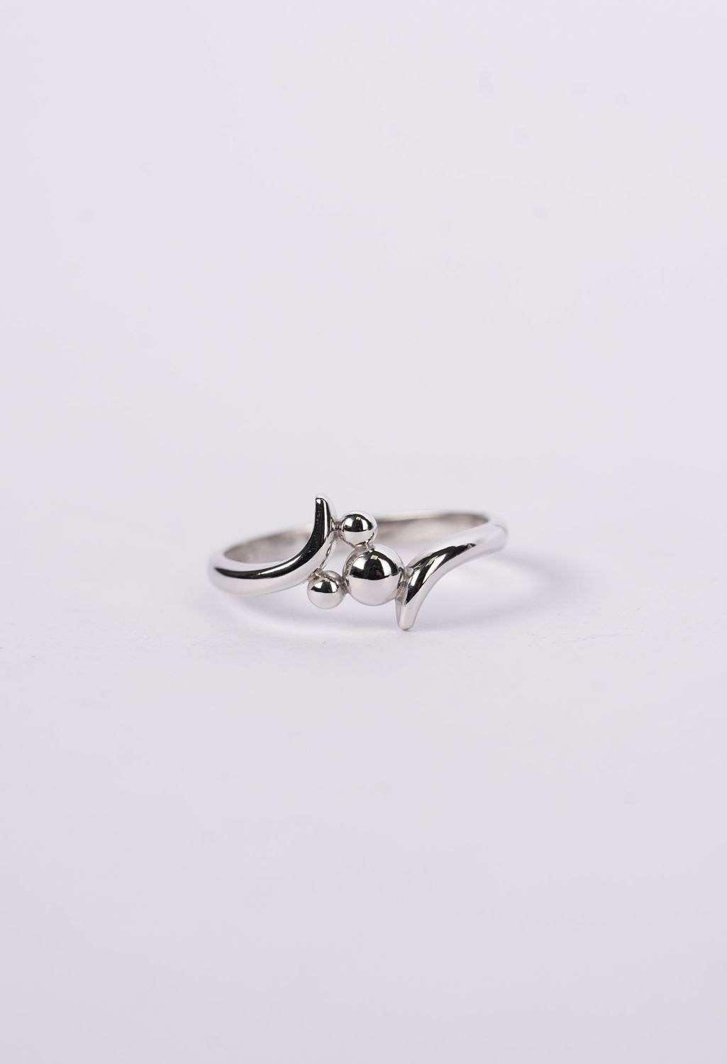 VDD-14KW 2.20g Disney Mickey Mouse Fashion Ring (size 7.25)