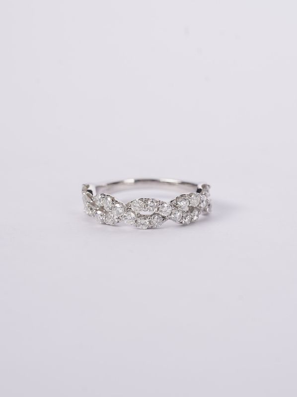 RVN- 14KW 3.90g 1.14ctw Diamond Twist Stackable Band (size 7)