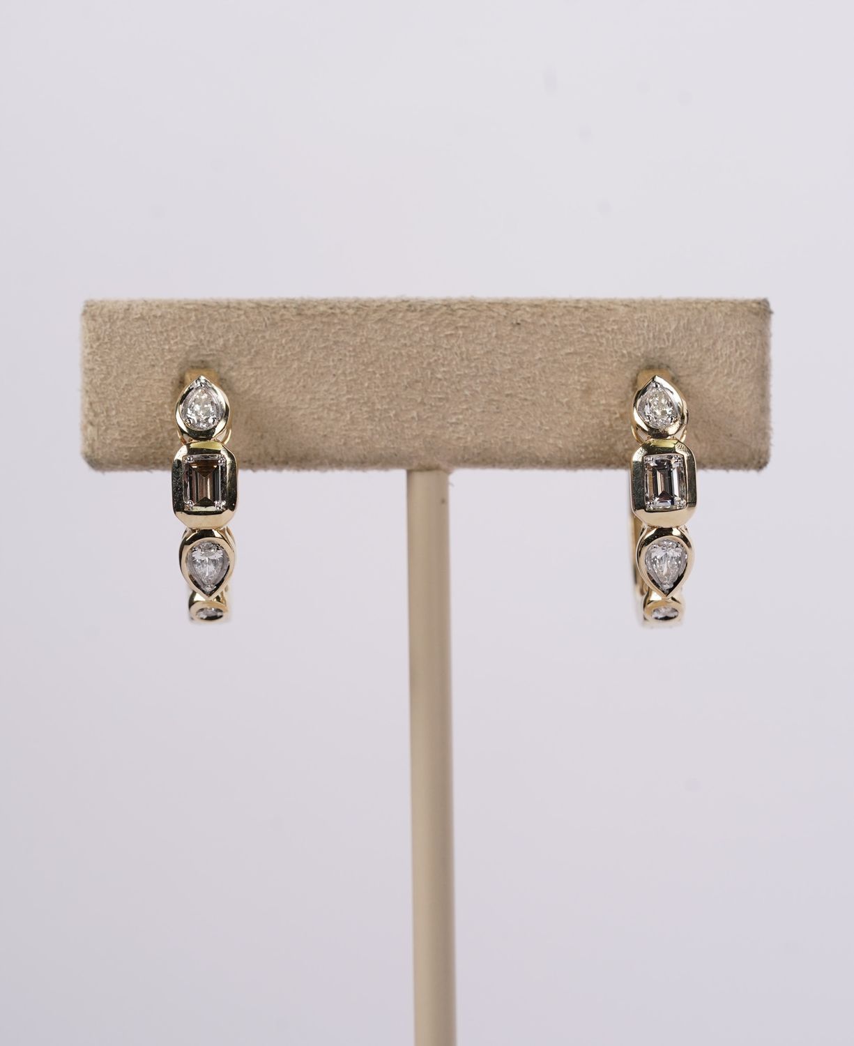 ILTX- 14KY 4.64g .48ctw Baguette, Pear &amp; Round Diamond Hoop Earrings