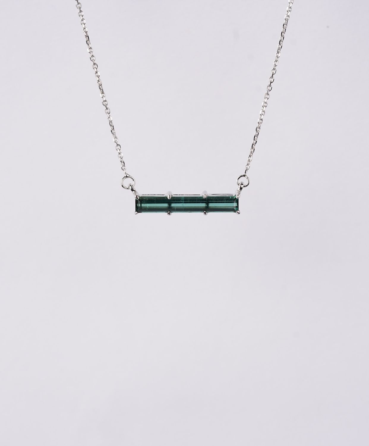 DABX- 14KW 3.20g 1.78ct Blue/Green Tourmaline Solitaire Necklace 16-18&quot;