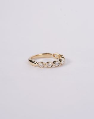 VENI- 14KY 2.44g .75ctw G/VS2 Oval Diamond Bezel Stackable Band (size 6.5)