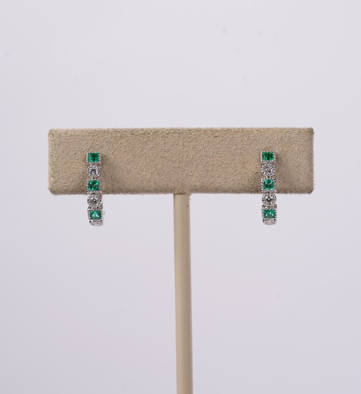 DDTX- 18KW 2.12g .36ctw Emerald &amp; Diamond Hoop Earrings