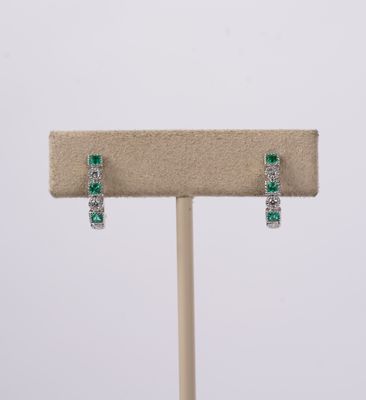 DDTX- 18KW 2.12g .36ctw Emerald &amp; Diamond Hoop Earrings