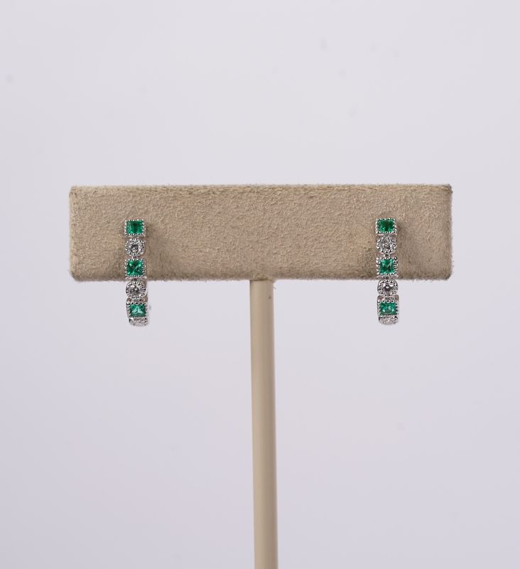 DDTX- 18KW 2.12g .36ctw Emerald &amp; Diamond Hoop Earrings