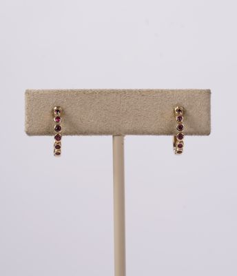 VDN- 14KY 2.20g .18ctw Ruby Bezel Hoop Earrings