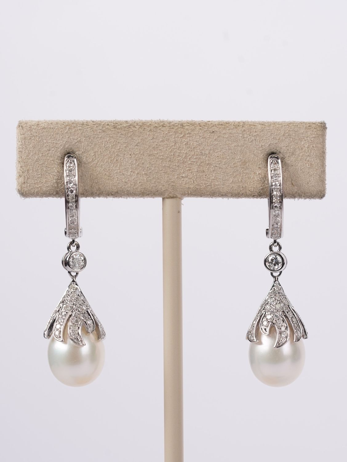 DLI- 14KW 6.05g .52ctw Diamond 8.5mm Pearl Drop Earrings