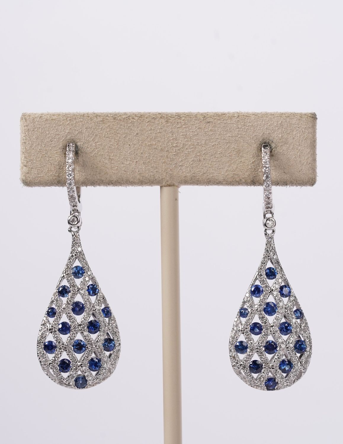 VAII- 14KW 6.04g 2.20ctw Sapphire &amp; Diamond Dangle Earrings