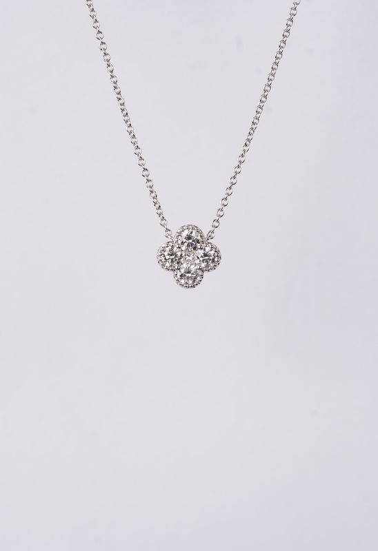 RTIX- 18KW 2.43g .46ctw Diamond Clover Pendant 16-18&quot;