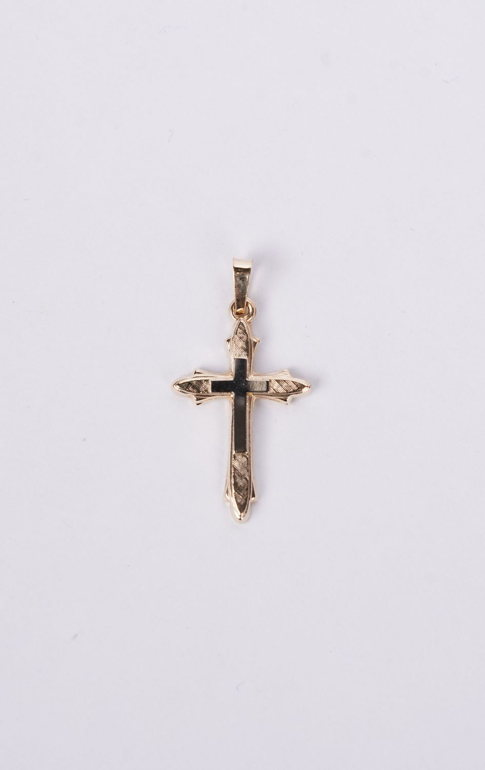 NAX- 14KY .73g Gold Cross