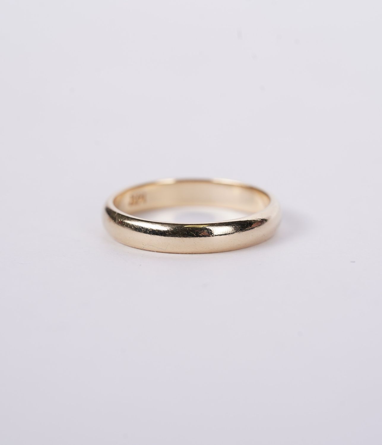 VNTX- 14KY 2.94g 3.5mm Wedding Band (size 7)