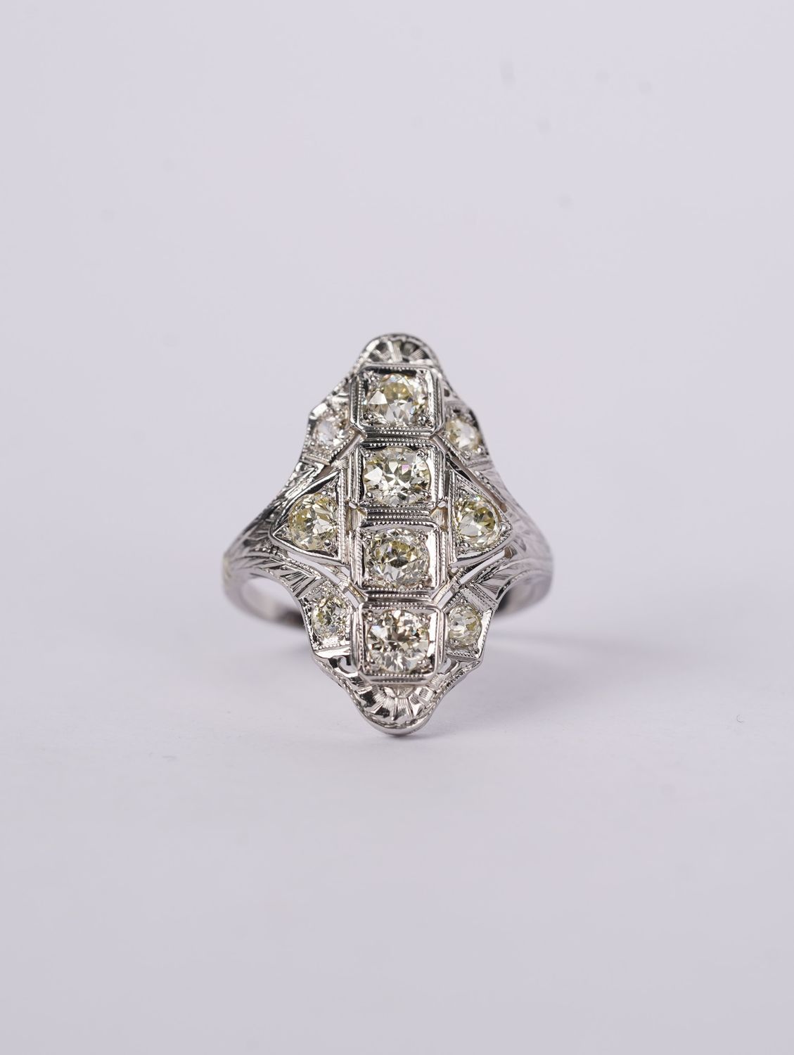 LTTX- 14KW 3.28g 1.10ctw Diamond Antique Fashion Ring (size 4)